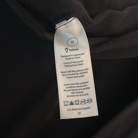 🌿Ivivva by Lululemon girls black top, size 8🌿 - Picture 2 of 6
